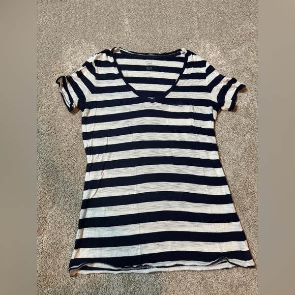 aerie Tops - Aerie Navy & White Striped V-Neck Pocket Tee Size Medium